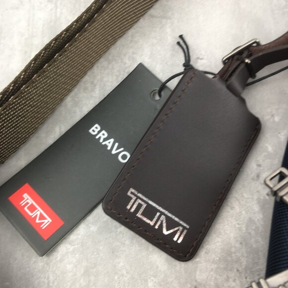 TUMI SLING BAG In blue - Picture 4 of 13